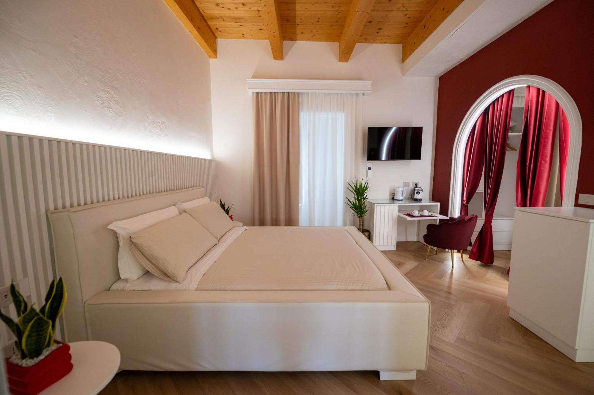Bed and Breakfast La Divina - Free Parking - Tropea Exterior foto