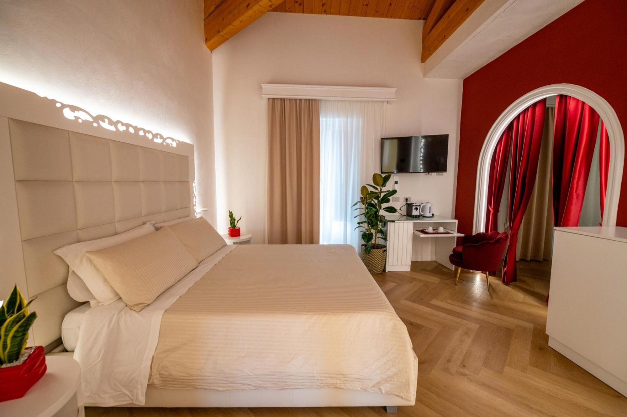 Bed and Breakfast La Divina - Free Parking - Tropea Exterior foto