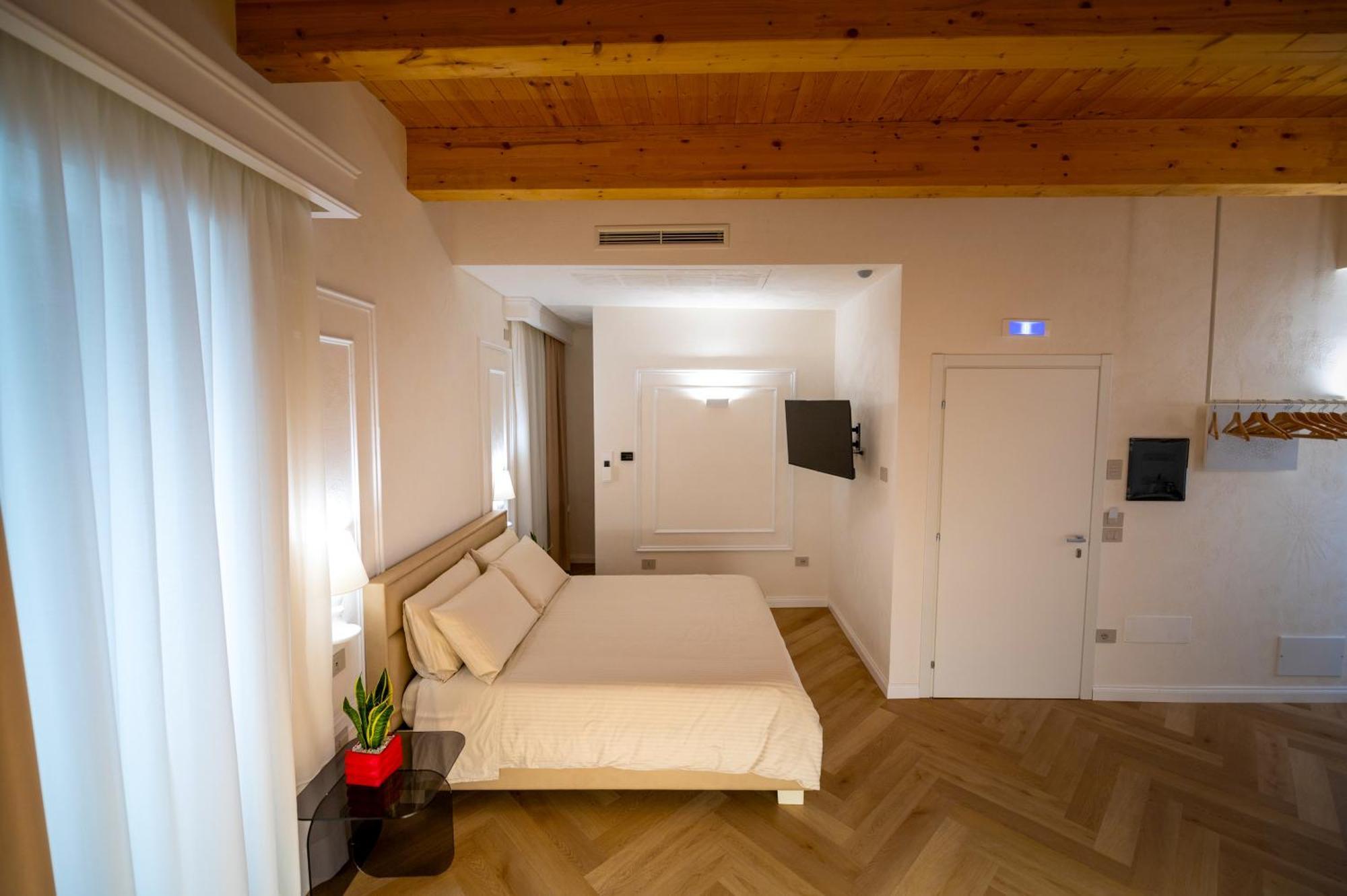 Bed and Breakfast La Divina - Free Parking - Tropea Exterior foto
