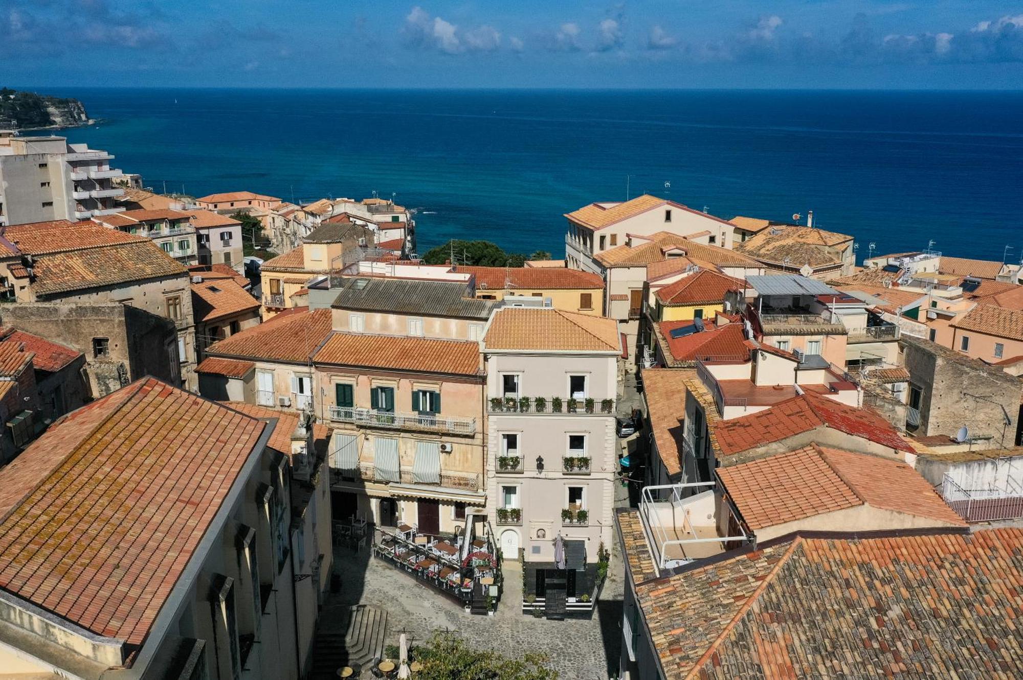 Bed and Breakfast La Divina - Free Parking - Tropea Exterior foto