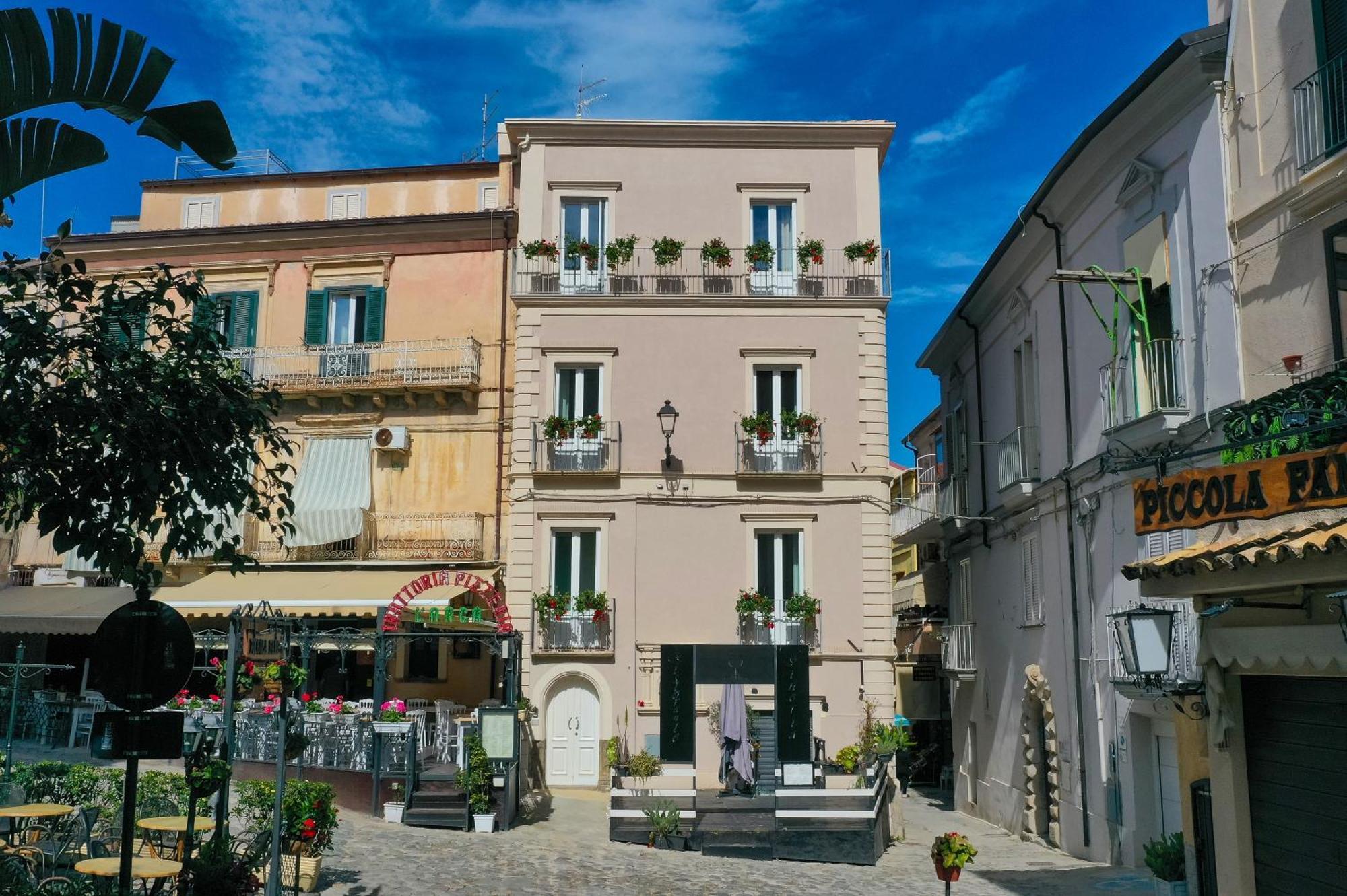 Bed and Breakfast La Divina - Free Parking - Tropea Exterior foto