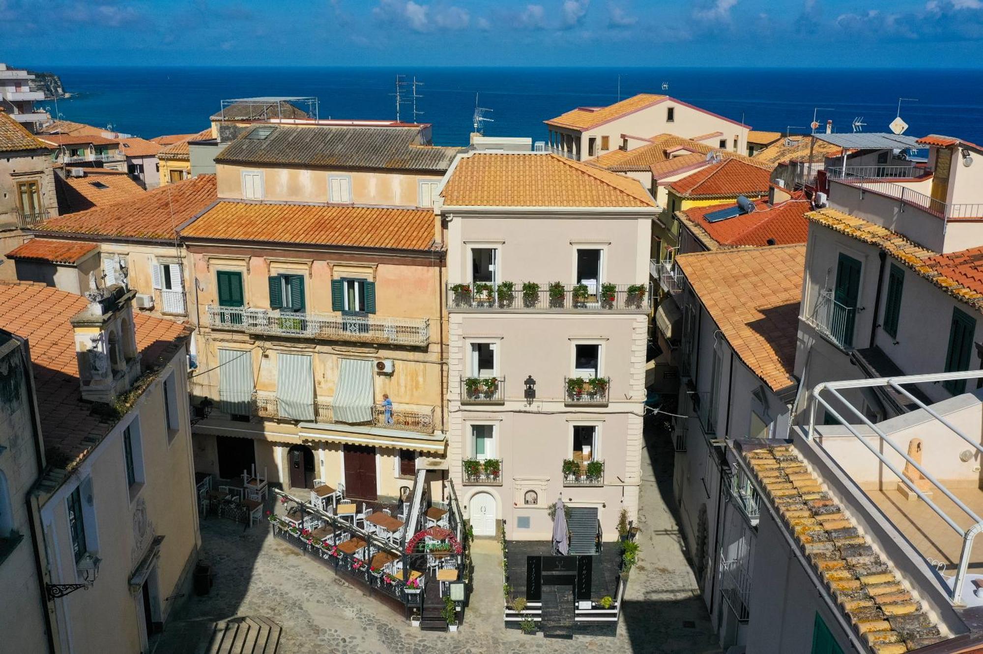 Bed and Breakfast La Divina - Free Parking - Tropea Exterior foto